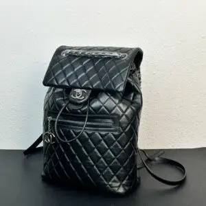 CHANEL Classic Flap Bag