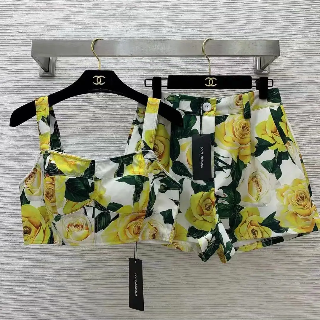 DOLCE & GABBANA Floral Print Tank & Shorts Set DOLCE & GABBANA Floral Print Tank & Shorts Set