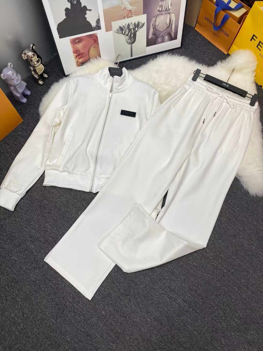 DIOR Hip Hop Style Sportswear Set DIOR Hip Hop Style Sportswear Set