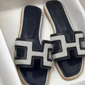 HERMES Leather Flat Sandals