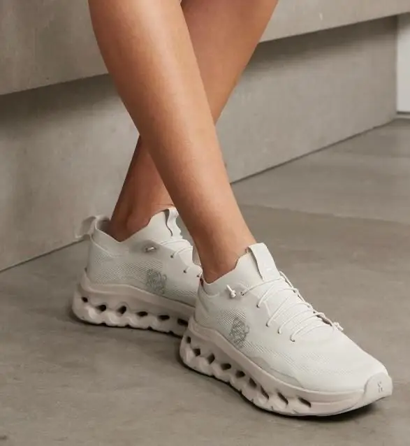 L OE WE Cloudtilt Shoe L OE WE Cloudtilt Shoe