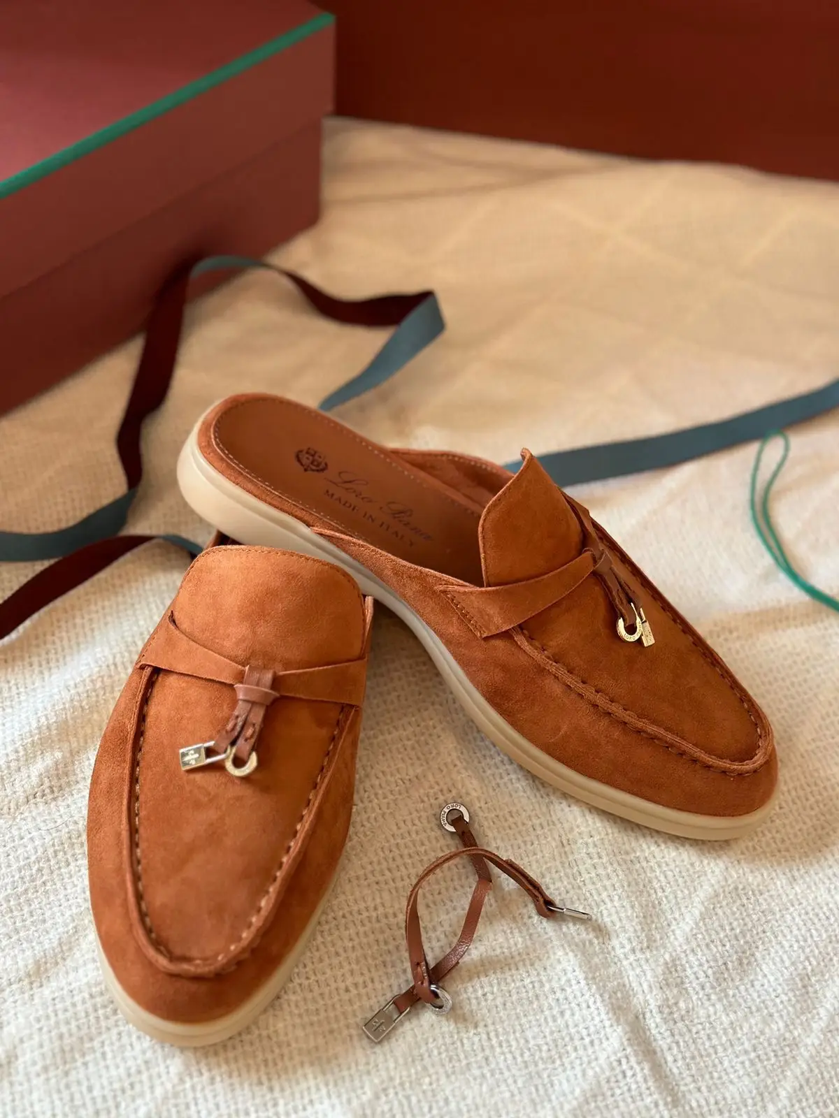 LORO PINANA LORO PINANA