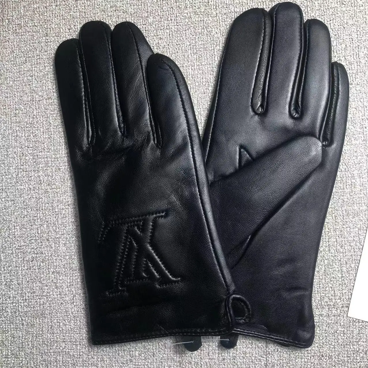 LOUIS VUITTON LOUIS VUITTON