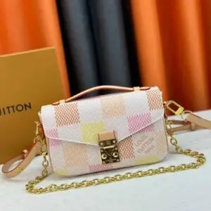 LOUS VUITTON