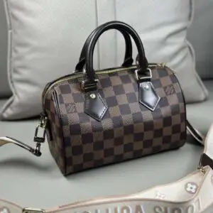 LOUSE VUITTON