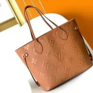 LOUSE VUITTON