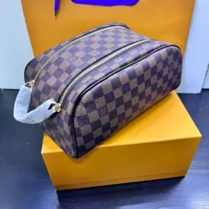 LOUSE VUITTON