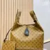 LOUSE VUITTON