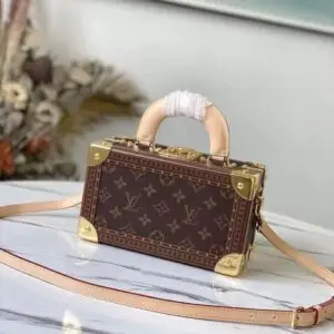 LOUSE VUITTON
