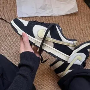 NIKE Dunk Low Premium Leather Sneaker