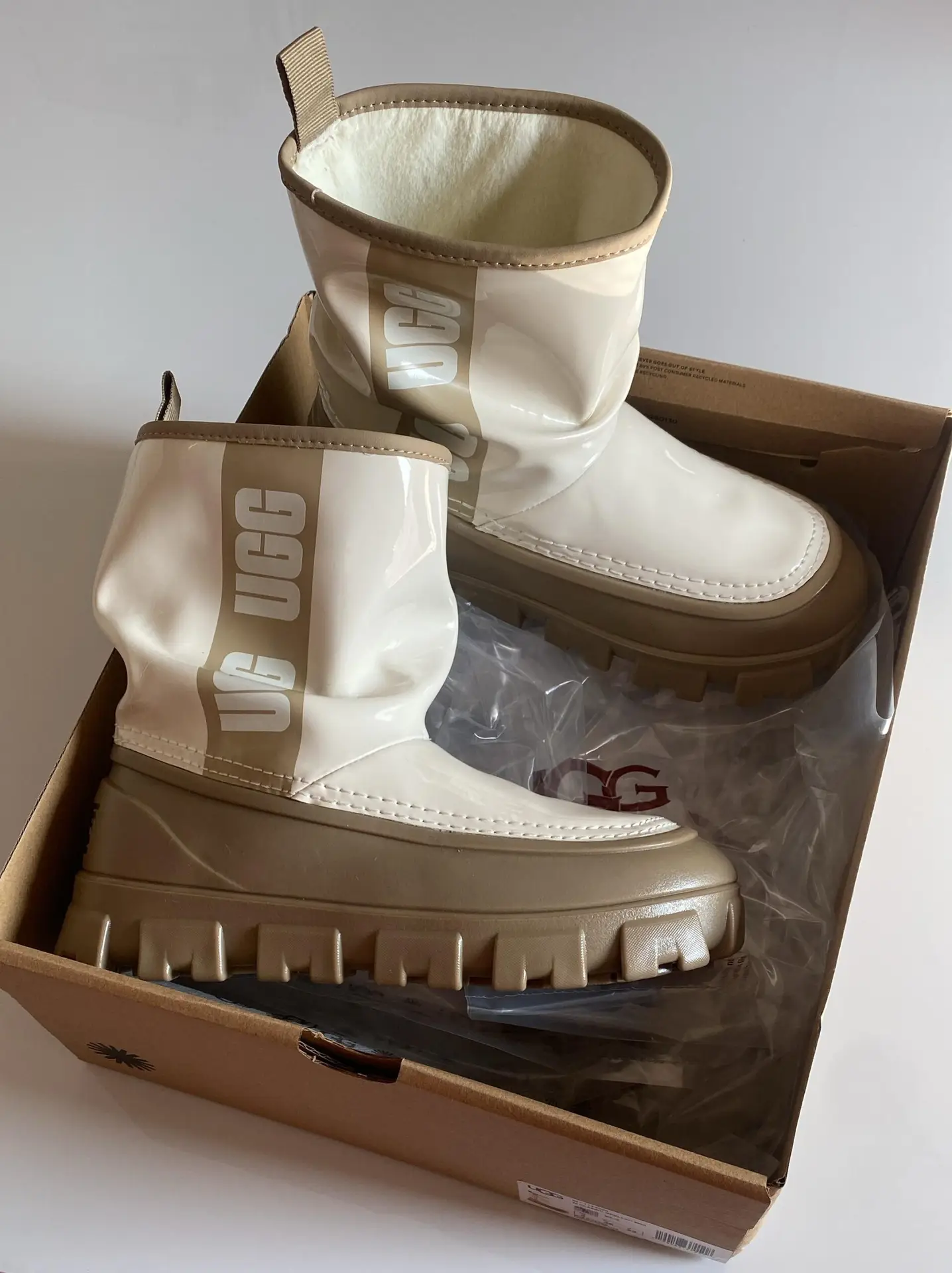 UGG Classic Brellah Mini Boot UGG Classic Brellah Mini Boot