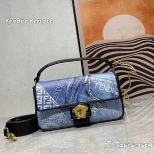 FENDI Baguette Shoulder Bag