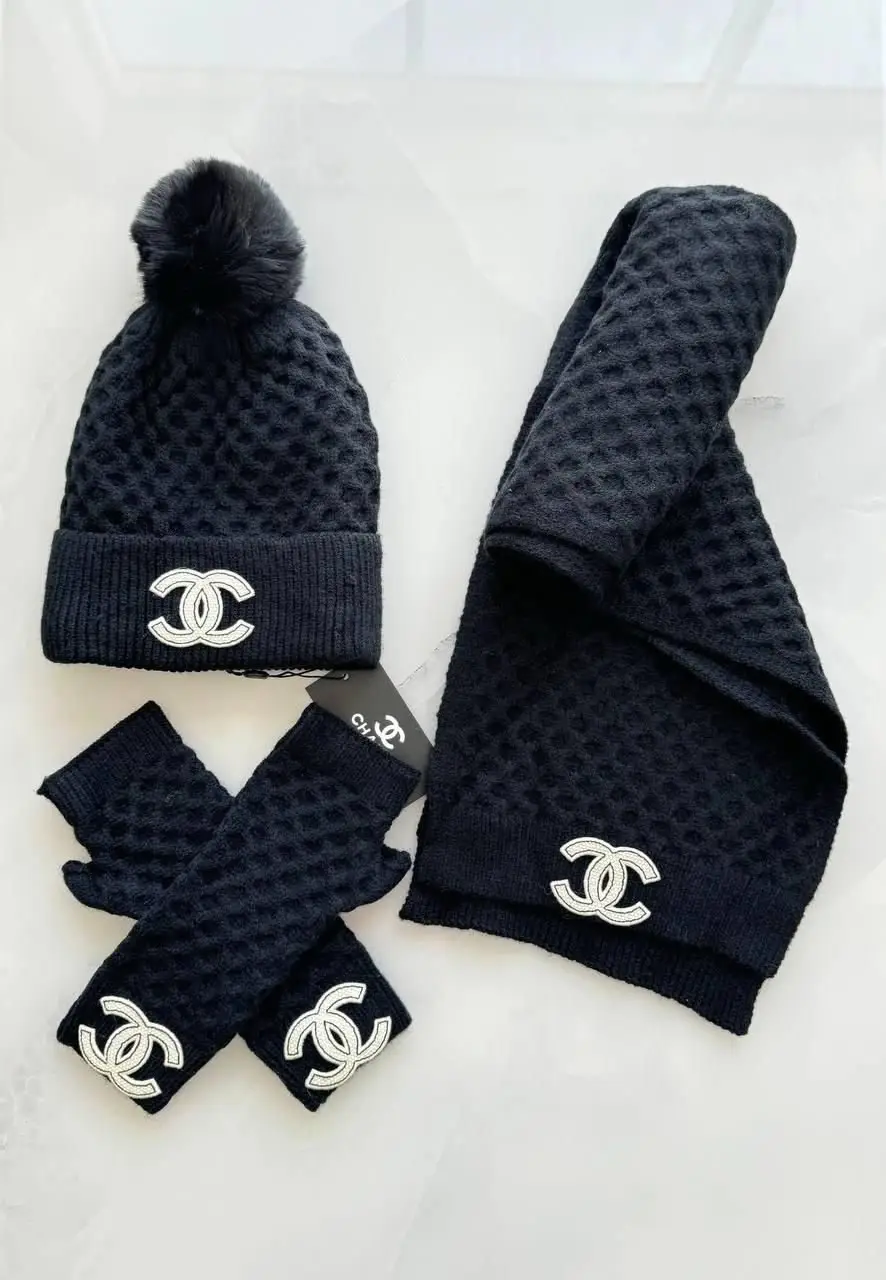 CHANEL Winter Luxury Set CHANEL Winter Luxury Set