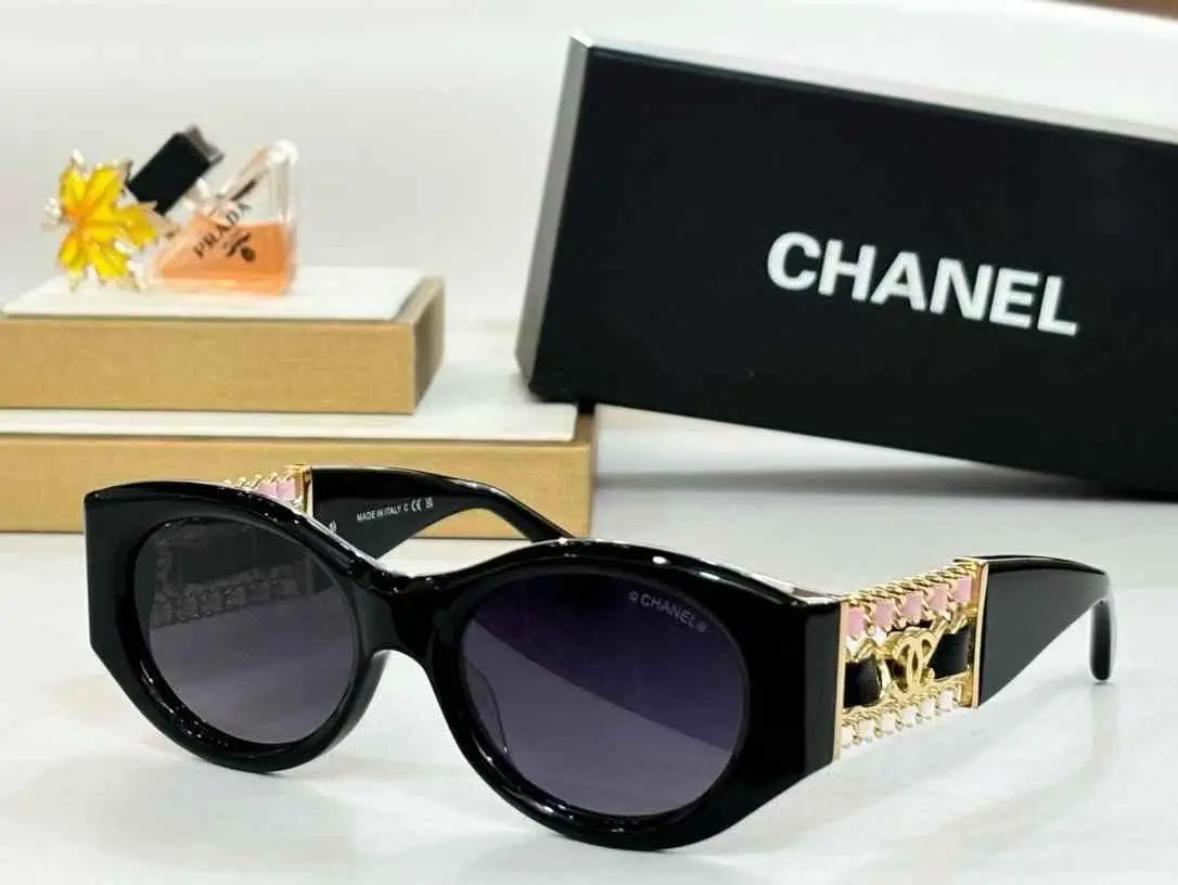 CHANEL CHANEL