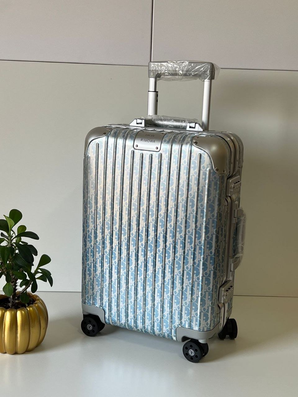 DIOR x Rimowa Personal Luggage DIOR x Rimowa Personal Luggage