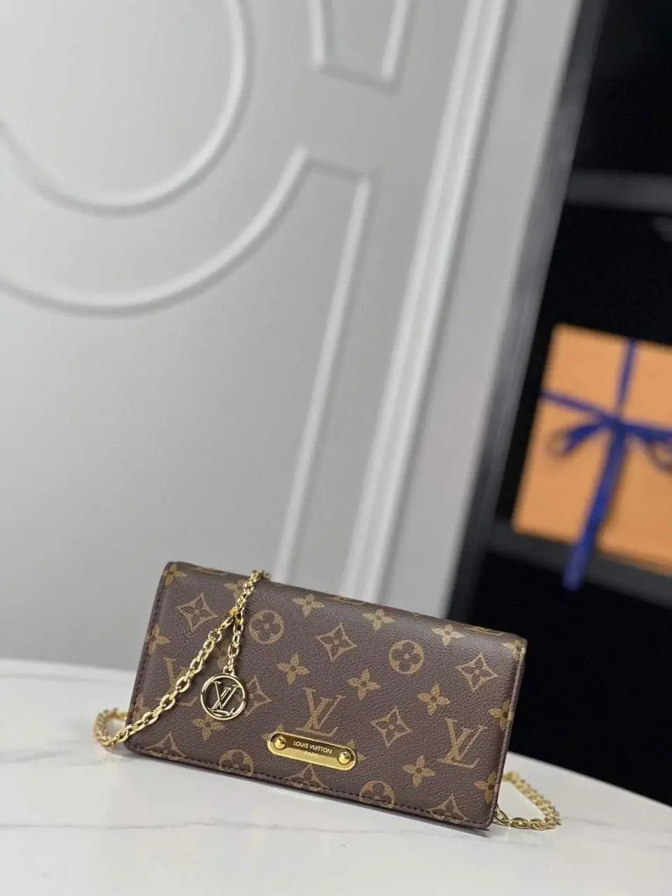 Louis Vuitton Lily Wallet on Chain Monogram Louis Vuitton Lily Wallet on Chain Monogram