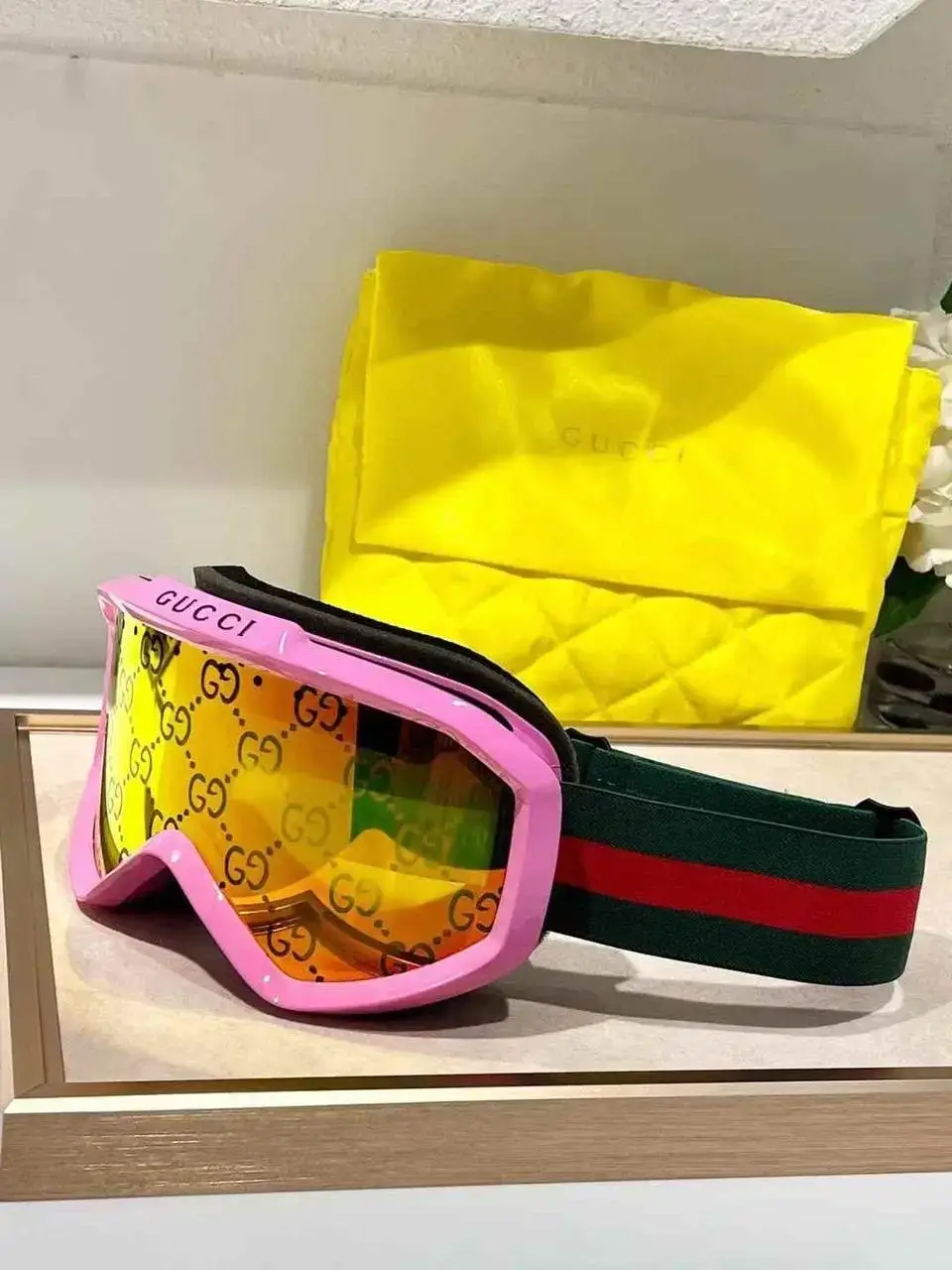 GUCCI Mask Sunglasses GUCCI Mask Sunglasses