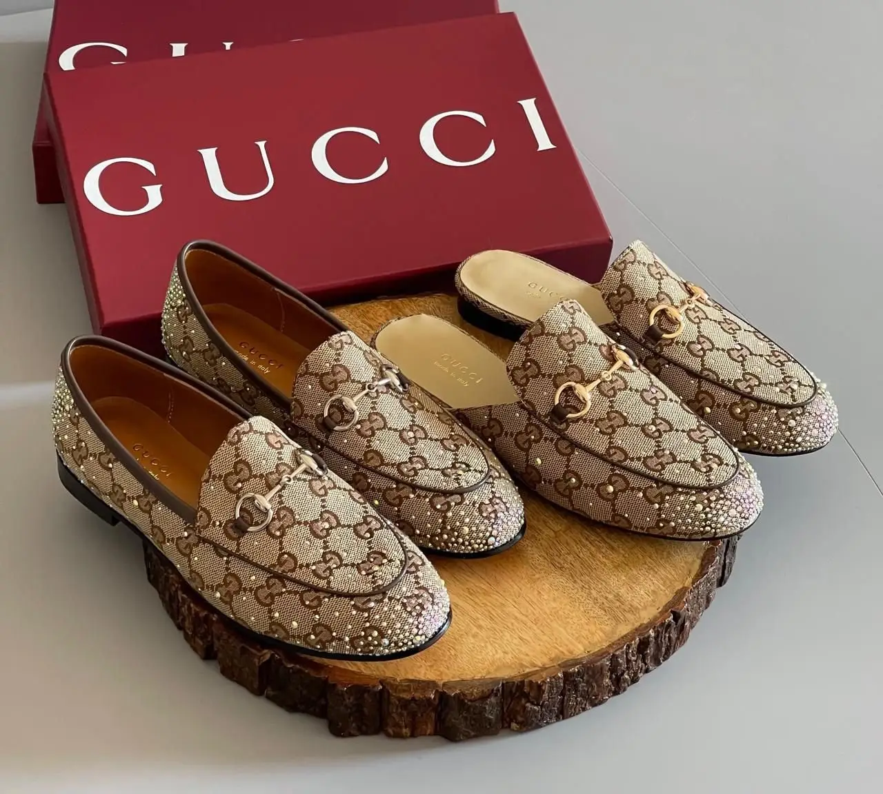 GUCCI Jordaan Leather Loafers GUCCI Jordaan Leather Loafers