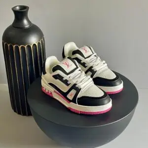 LOUIS VUITTON Trainer Sneaker
