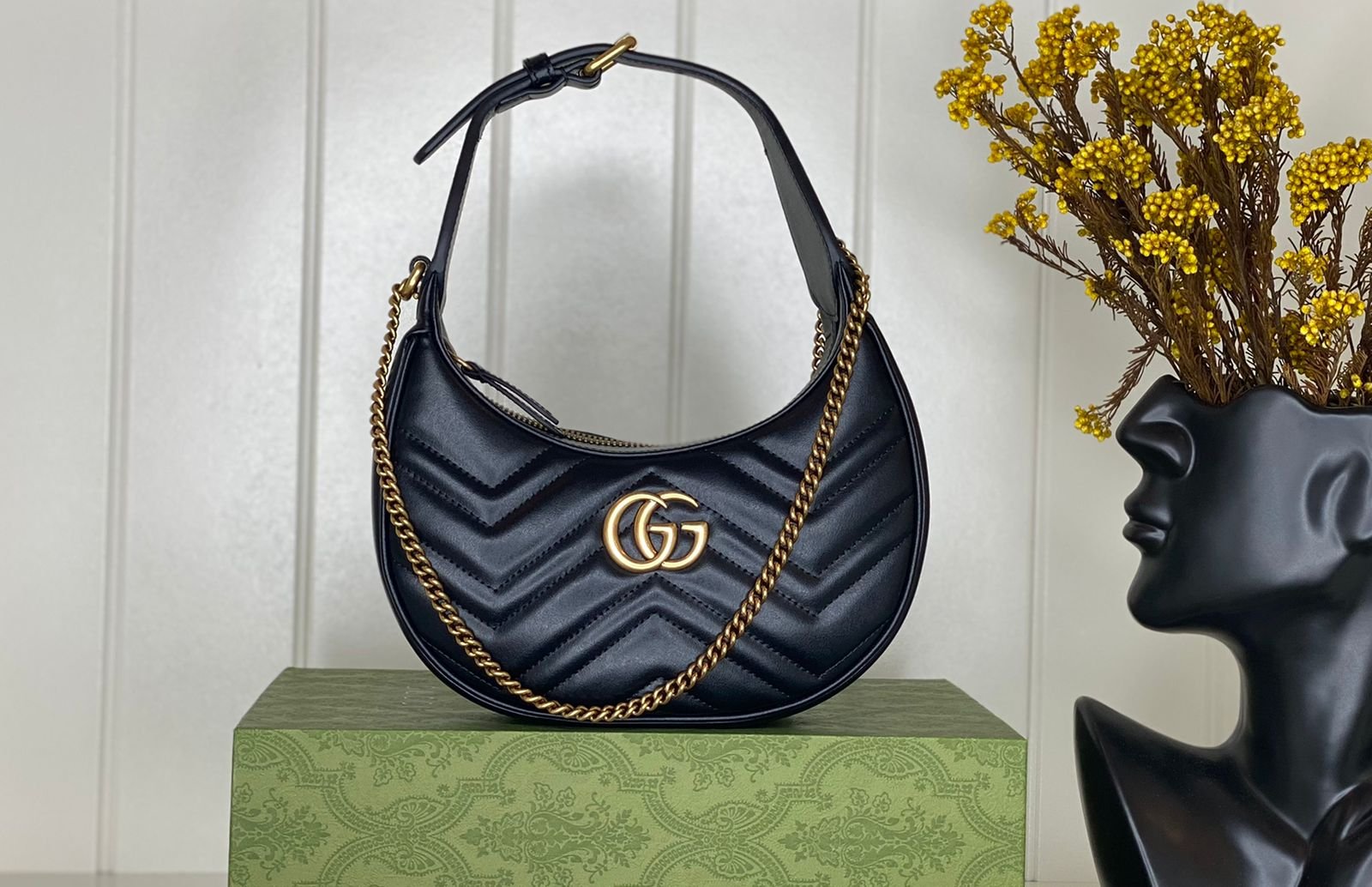 GUCCI Marmont Half Moon GUCCI Marmont Half Moon