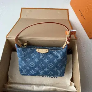 CHANEL Hills Pochette Bag