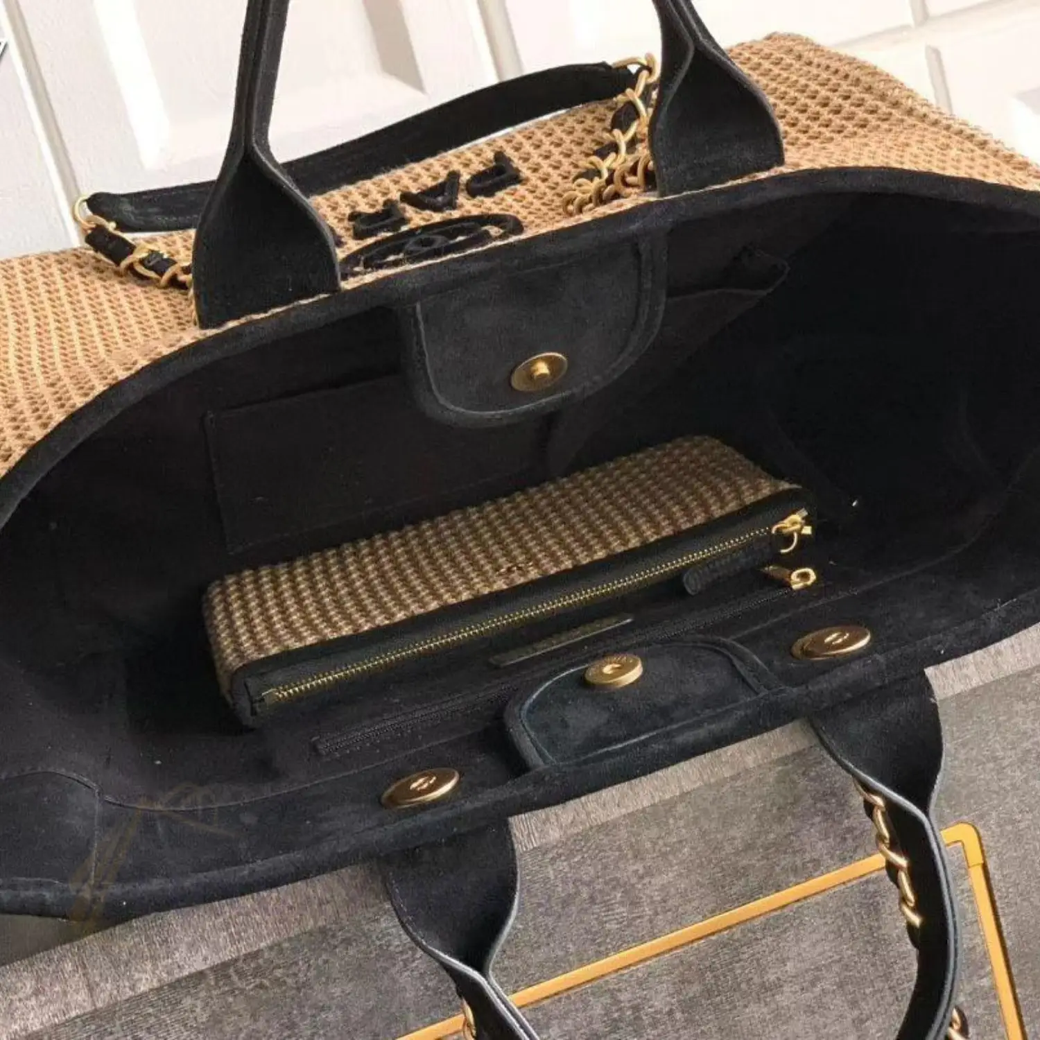 CHANEL x VERSACE Cameo La Medusa Tote Bag CHANEL x VERSACE Cameo La Medusa Tote Bag