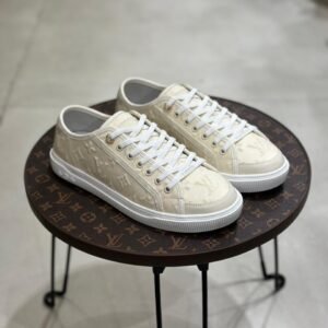 LOUIS VUITTON Lagoon Sneaker