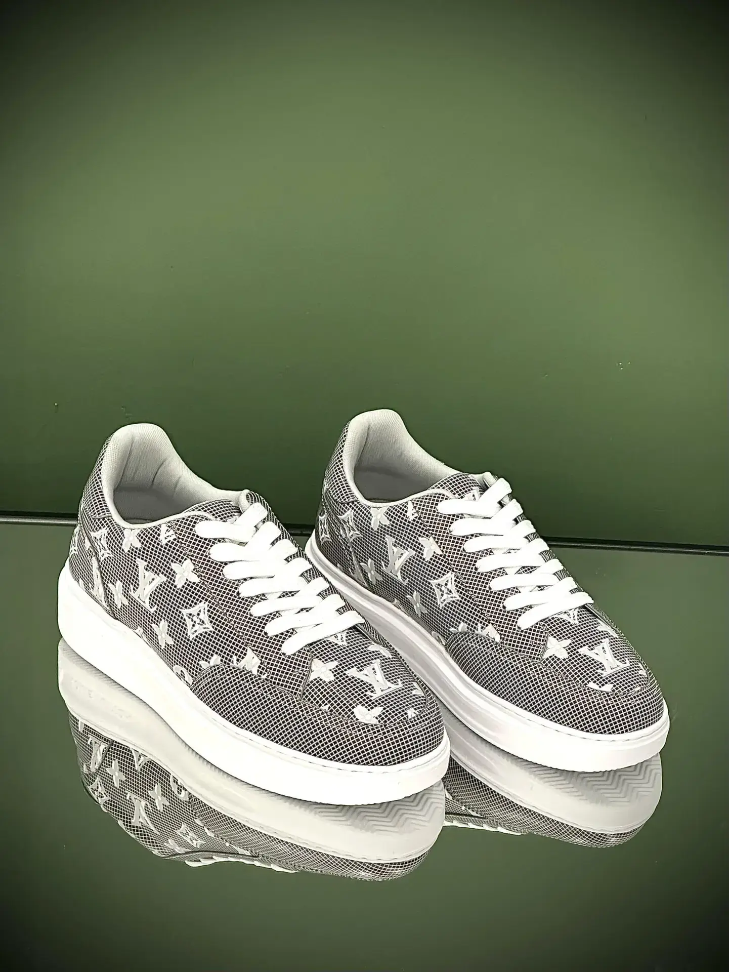 LOUIS VUITTON Stadium Sneaker LOUIS VUITTON Stadium Sneaker