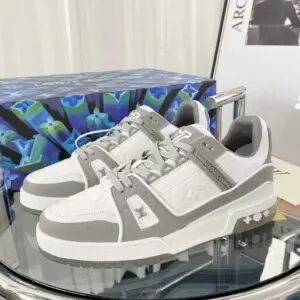 LOUIS VUITTON DEOTSY TASSEL