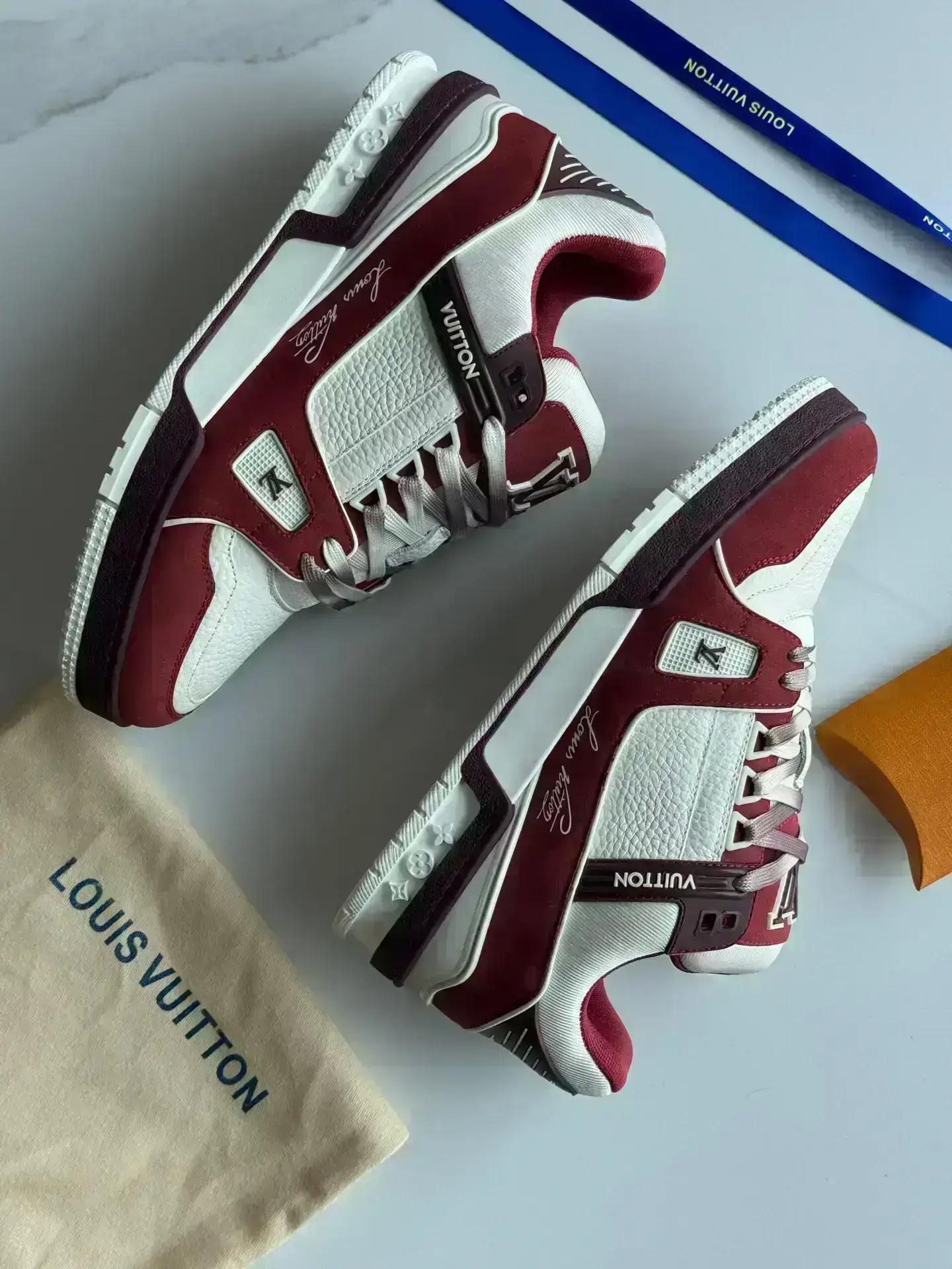 LOUIS VUITTON Trainer Sneaker LOUIS VUITTON Trainer Sneaker