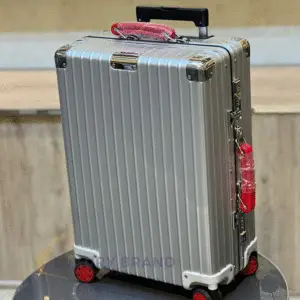 RIMOWA