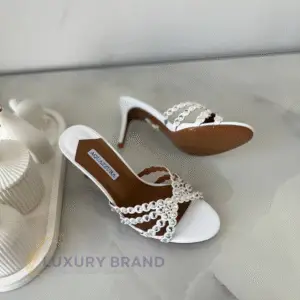 AQUAZZURA